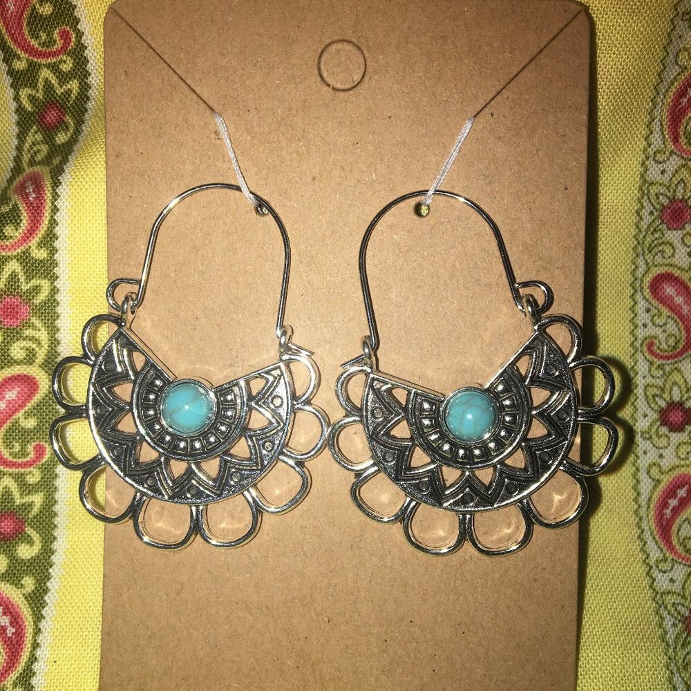 Vintage Semi Circle Leaf Bohemian Blue Stone Drop Earring NWOT